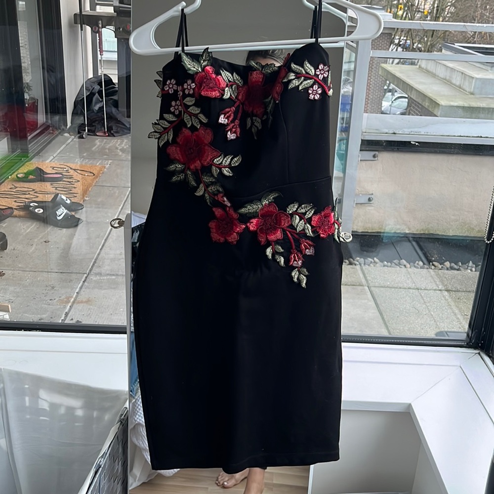 Strapless black dress with 3d florals